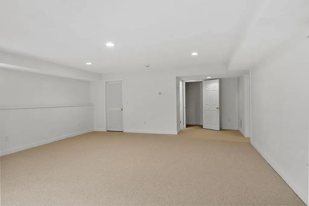 13 Autumn Lane Hampstead NH 03826