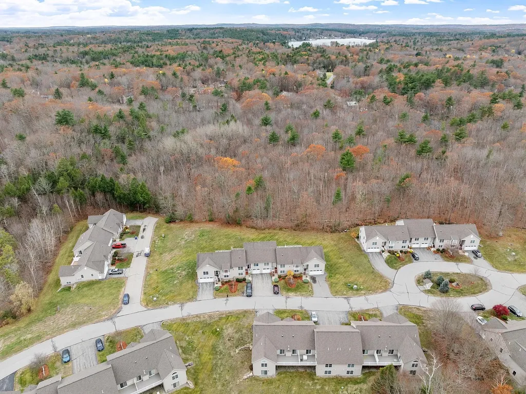 13 Autumn Lane Hampstead NH 03826