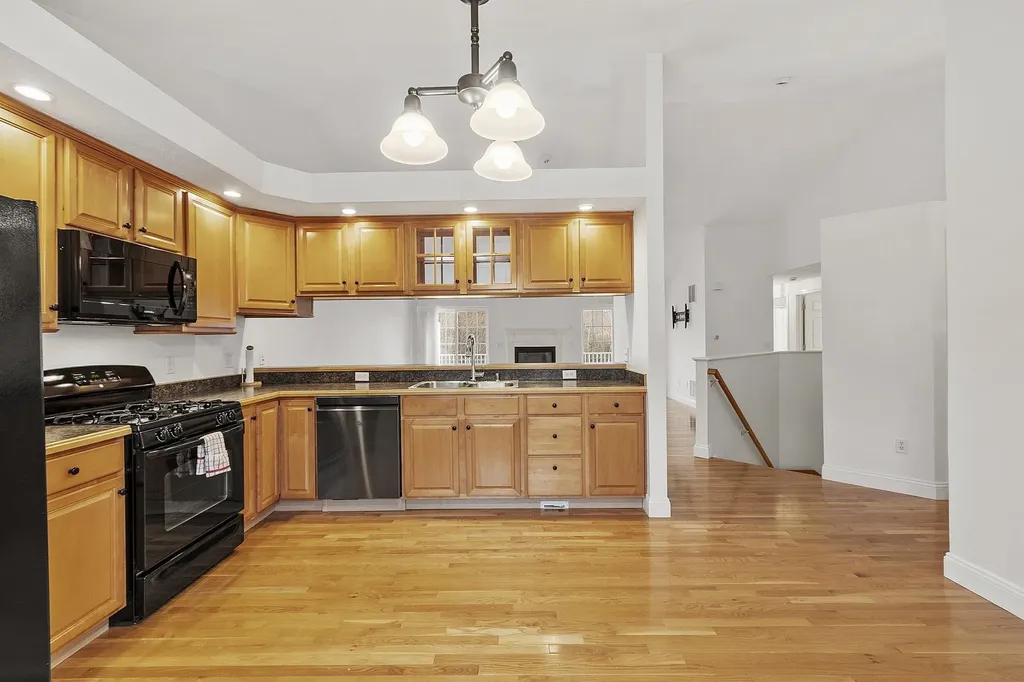 13 Autumn Lane Hampstead NH 03826