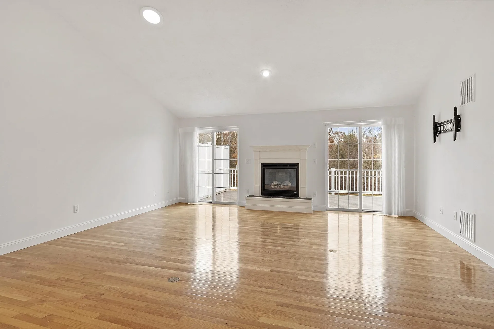 13 Autumn Lane Hampstead NH 03826