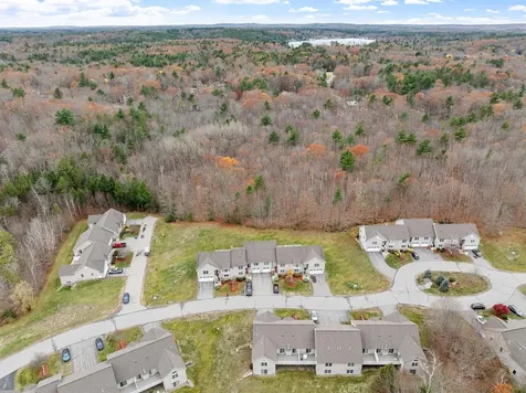 13 Autumn Lane Hampstead NH 03826