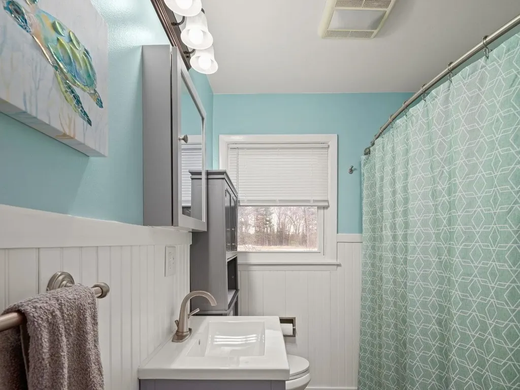 55 Foster Road Essex VT 05452