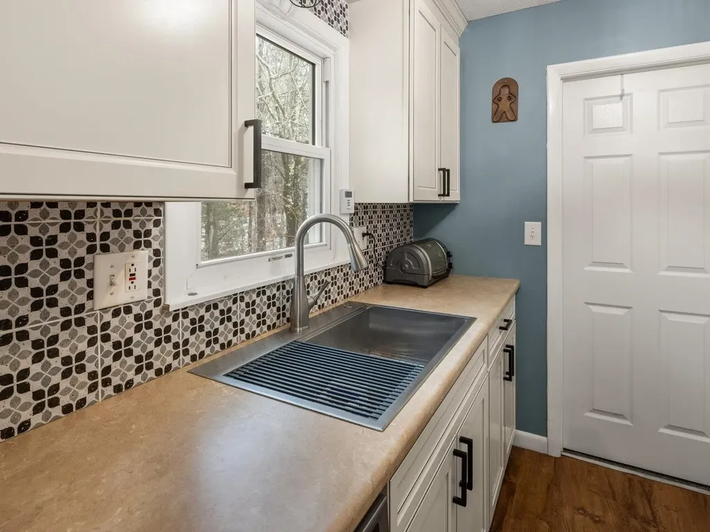 55 Foster Road Essex VT 05452