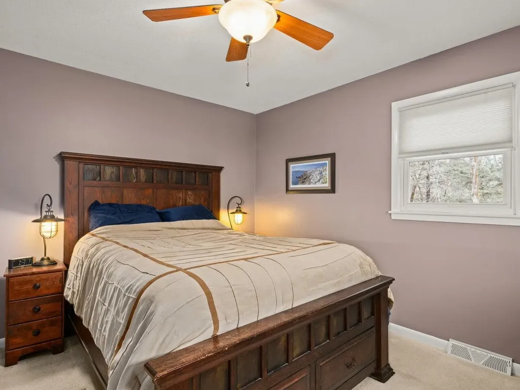 55 Foster Road Essex VT 05452