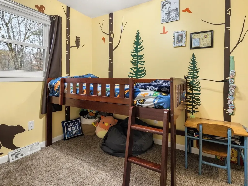 55 Foster Road Essex VT 05452