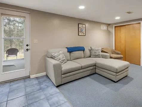 55 Foster Road Essex VT 05452