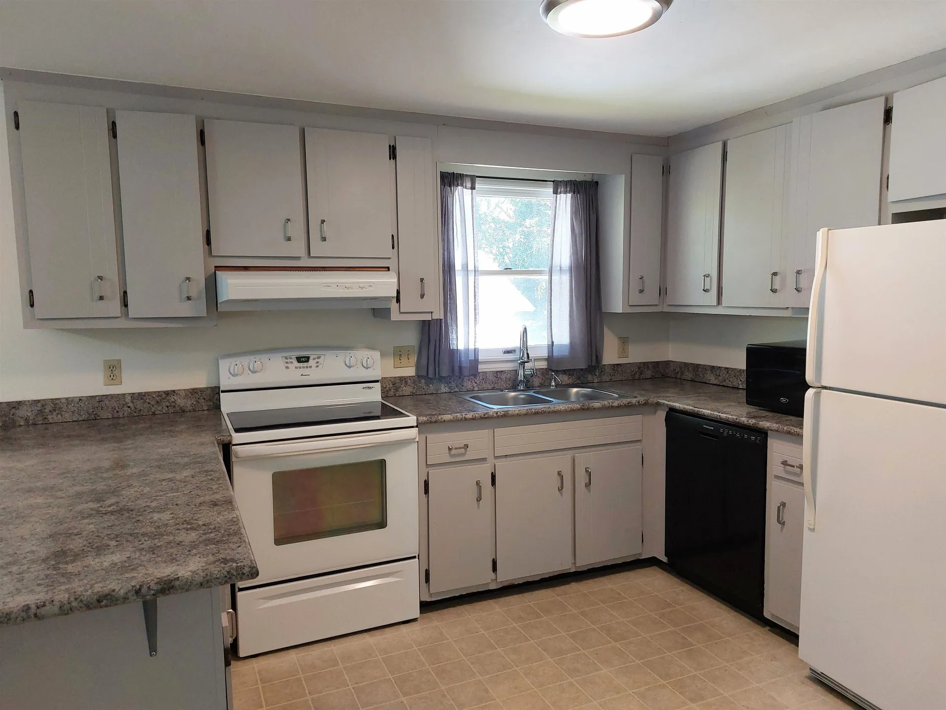 6 Woodland Court Marlborough NH 03455