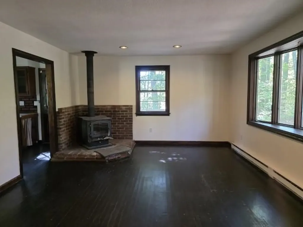 4 Tara Hill Lane Hinsdale NH 03451