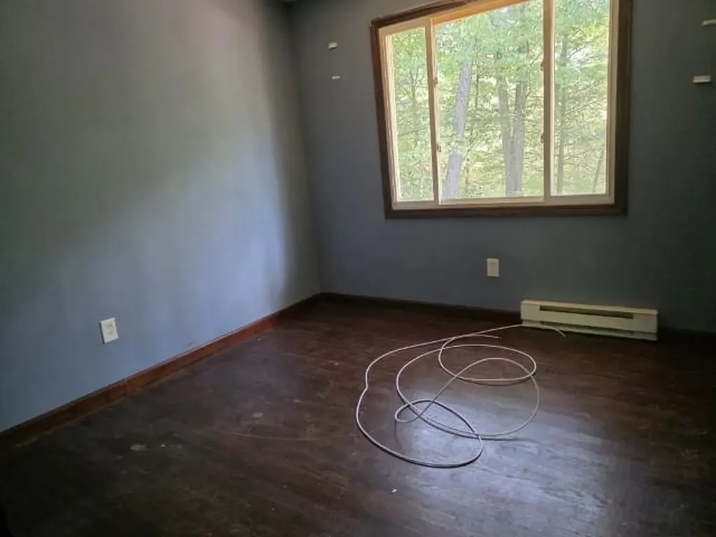 4 Tara Hill Lane Hinsdale NH 03451