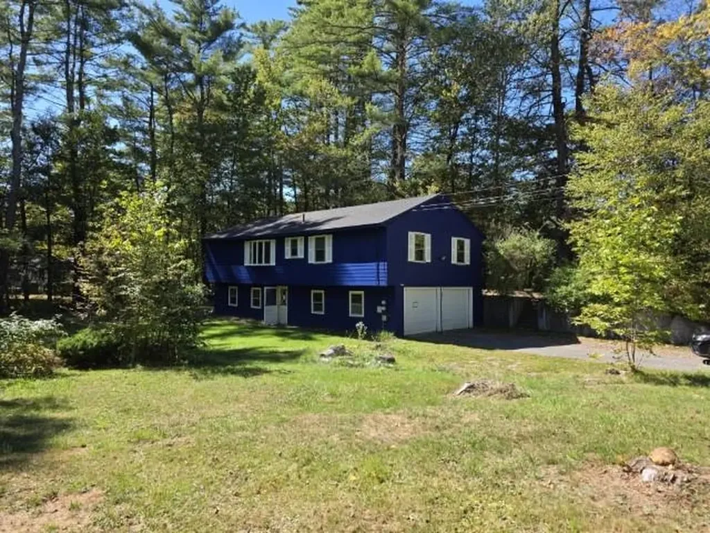 4 Tara Hill Lane Hinsdale NH 03451