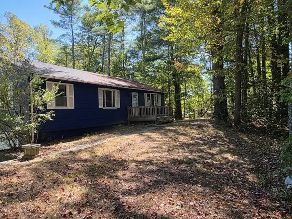 4 Tara Hill Lane Hinsdale NH 03451