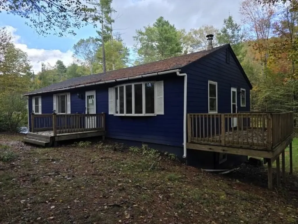 4 Tara Hill Lane Hinsdale NH 03451