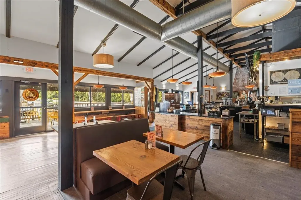 454 Mountain Road Stowe VT 05672