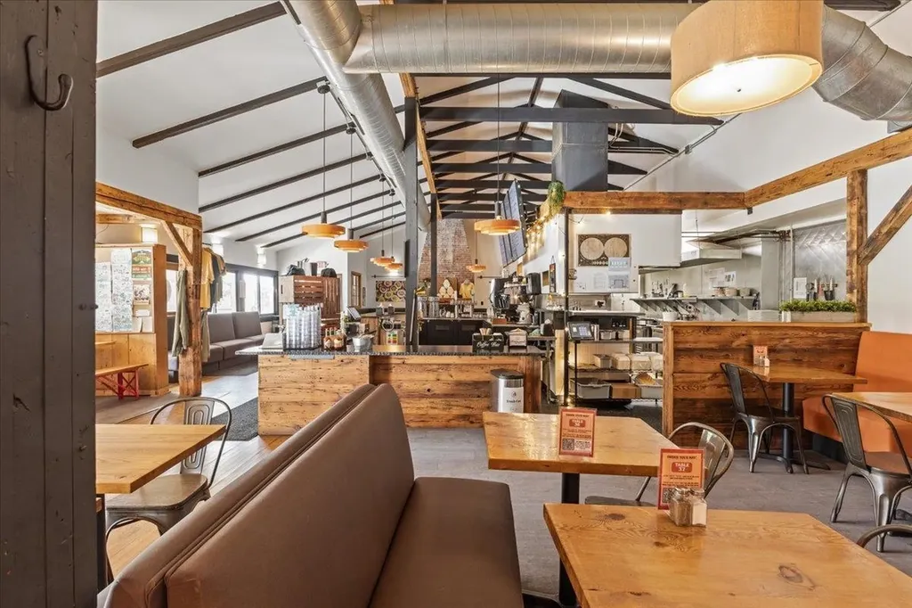 454 Mountain Road Stowe VT 05672