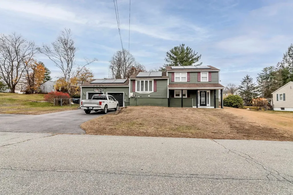 8 Alta Avenue Salem NH 03079