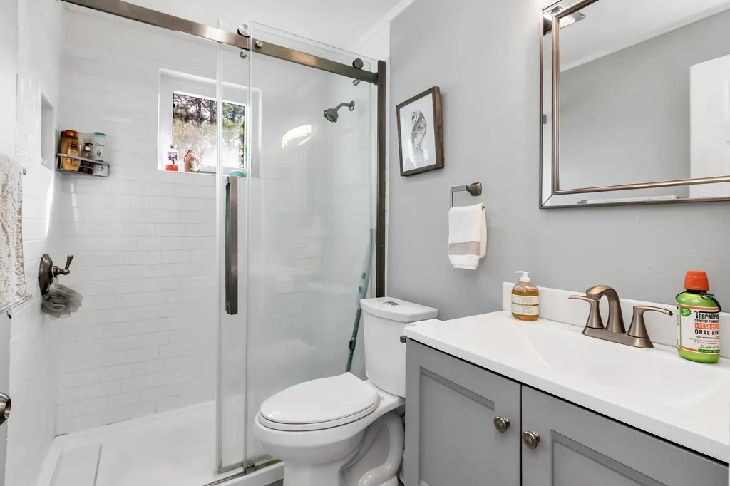 8 Alta Avenue Salem NH 03079