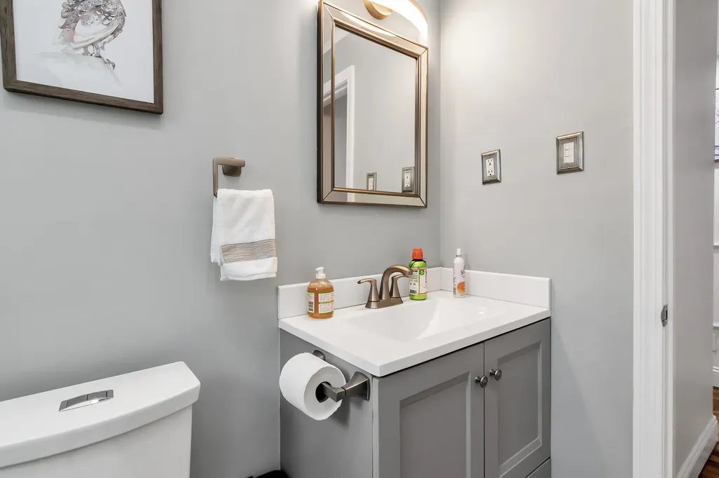 8 Alta Avenue Salem NH 03079