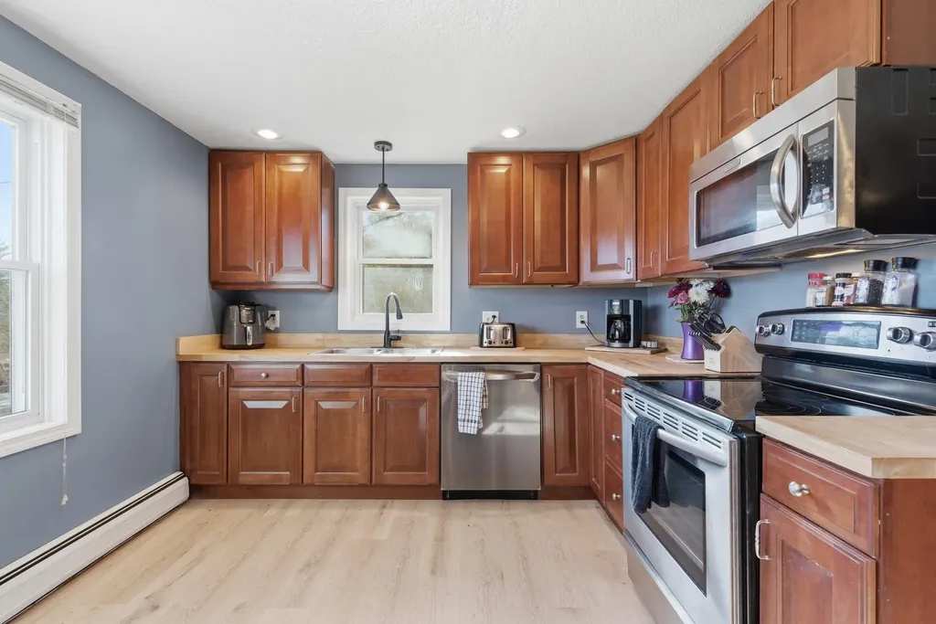 71 Goshen Drive Loudon NH 03307