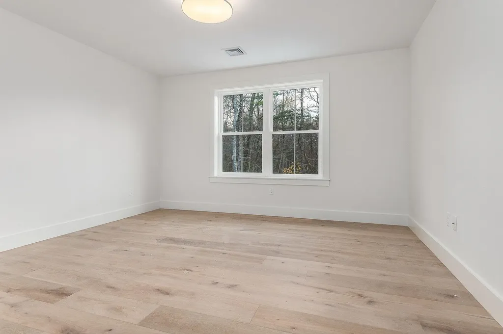 141 Dearborn Road Greenland NH 03840