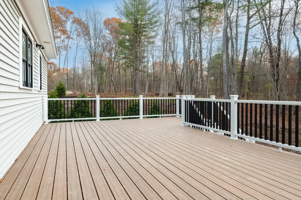 141 Dearborn Road Greenland NH 03840