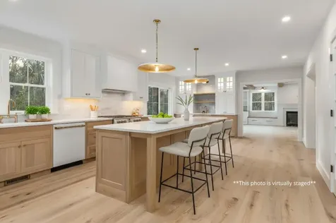 141 Dearborn Road Greenland NH 03840