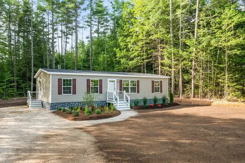 33 Old Bridge Court Effingham NH 03882
