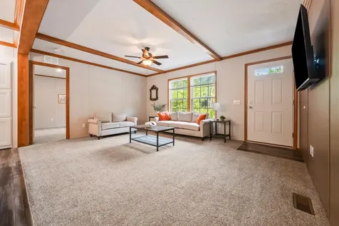 33 Old Bridge Court Effingham NH 03882