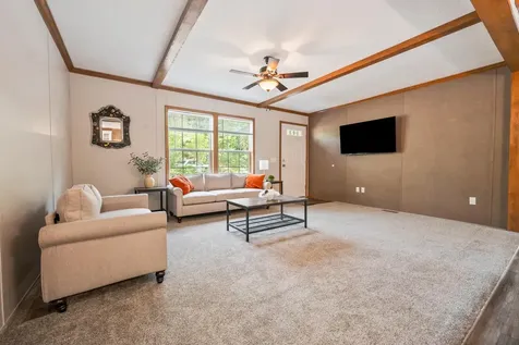 33 Old Bridge Court Effingham NH 03882