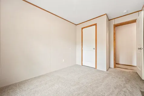 33 Old Bridge Court Effingham NH 03882