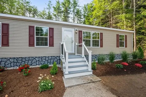 33 Old Bridge Court Effingham NH 03882