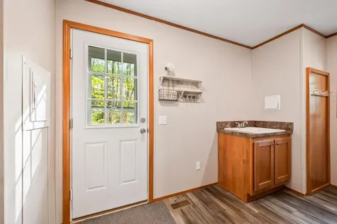 33 Old Bridge Court Effingham NH 03882
