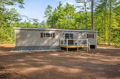 33 Old Bridge Court Effingham NH 03882
