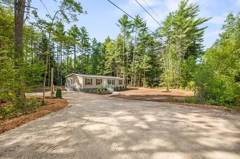 33 Old Bridge Court Effingham NH 03882