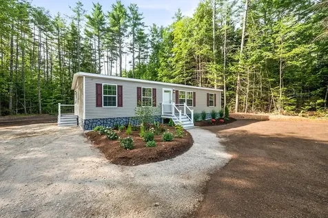 33 Old Bridge Court Effingham NH 03882