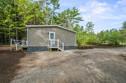 33 Old Bridge Court Effingham NH 03882