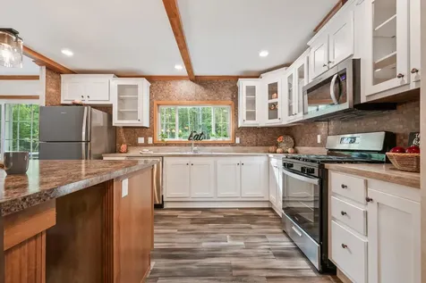 33 Old Bridge Court Effingham NH 03882