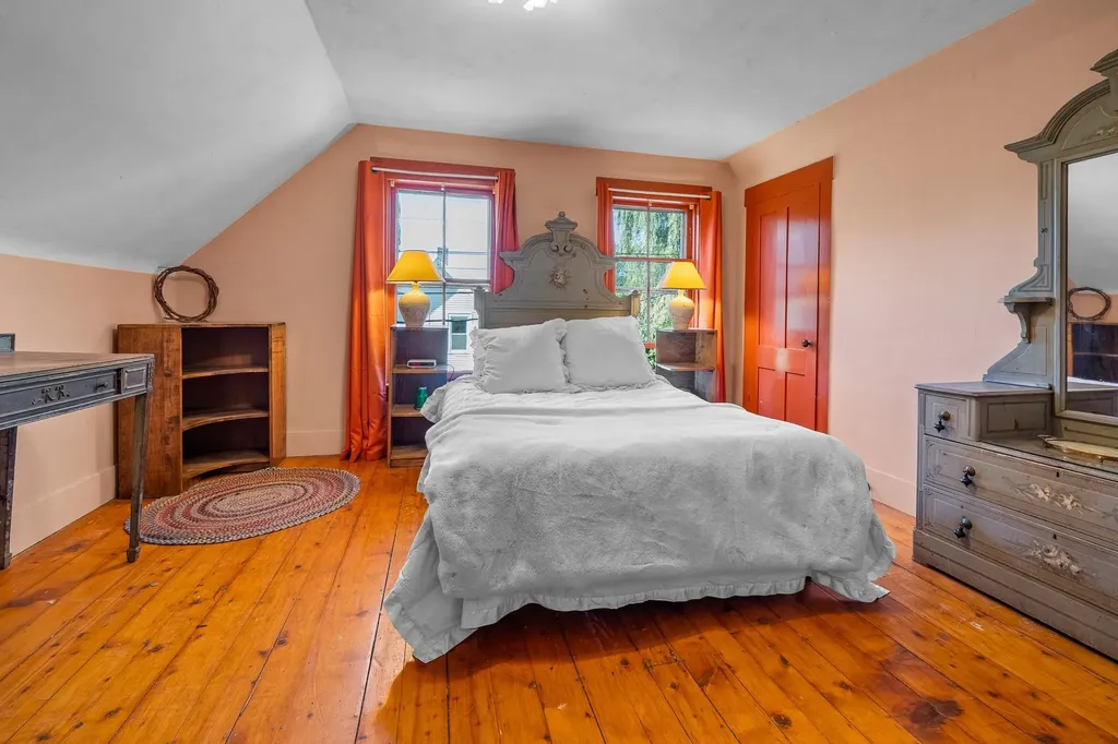 2295 Quechee Main Street Hartford VT 05059