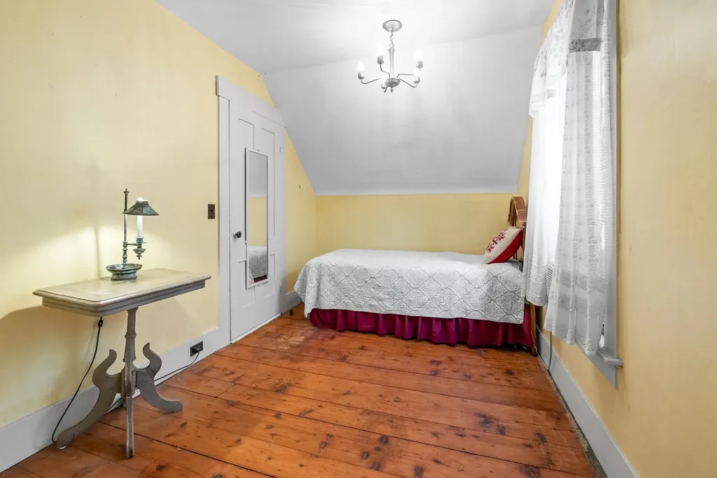 2295 Quechee Main Street Hartford VT 05059