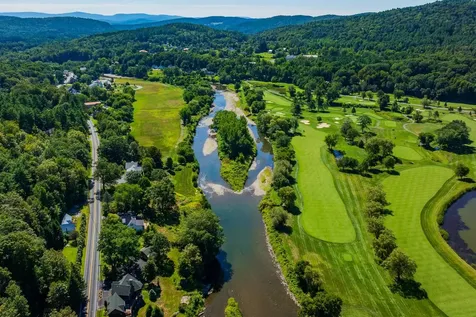 2295 Quechee Main Street Hartford VT 05059