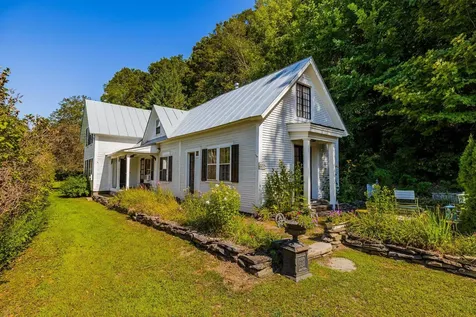 2295 Quechee Main Street Hartford VT 05059