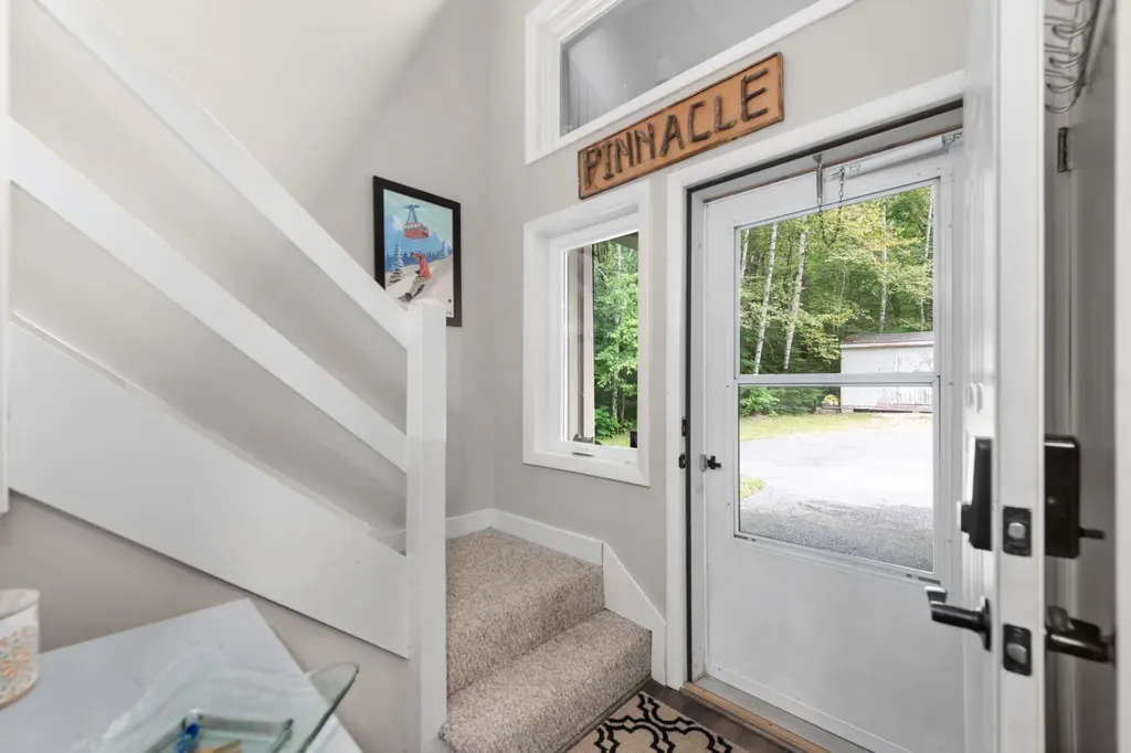99 Pinnacle Road Campton NH 03223