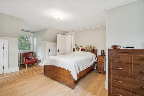 8 Prospect Street Newport NH 03773