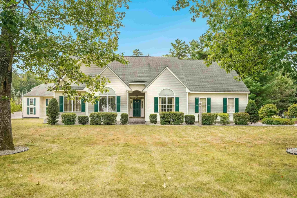 184 Windsor Drive Auburn NH 03032