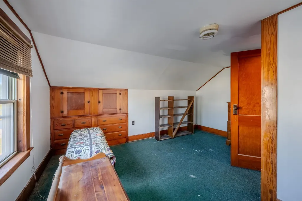 72 Linwood Street Nashua NH 03060