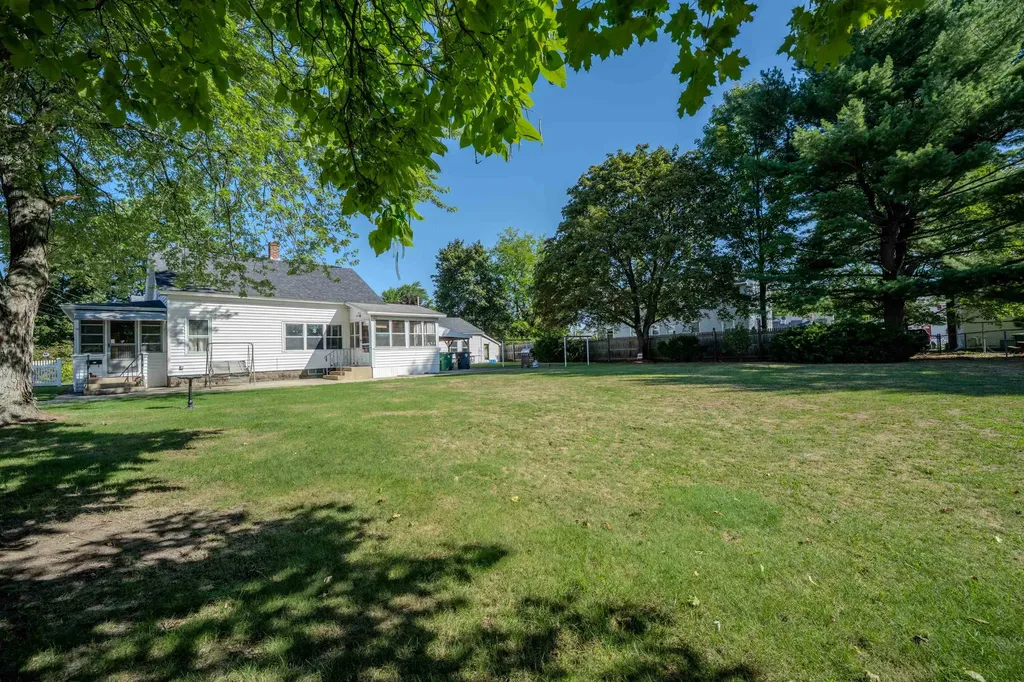 72 Linwood Street Nashua NH 03060