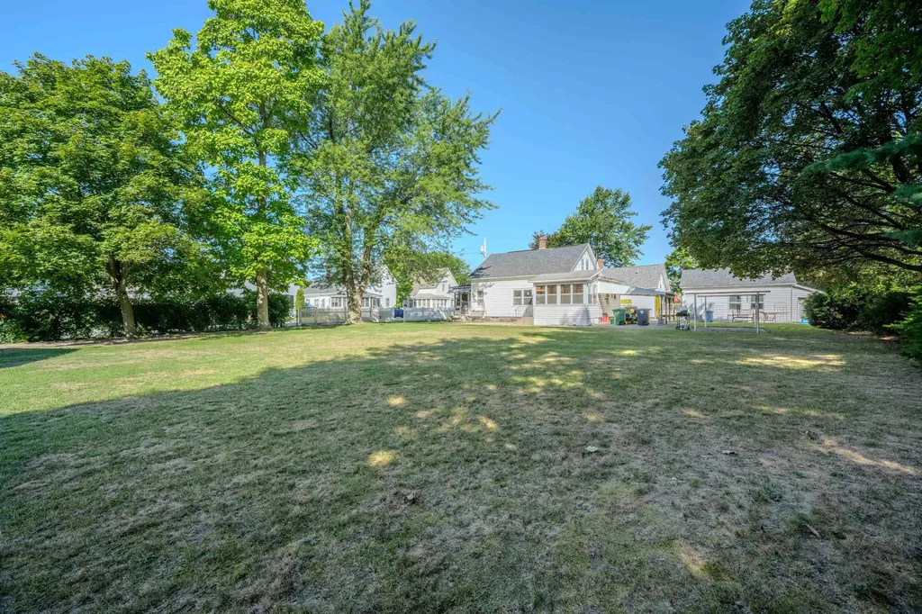 72 Linwood Street Nashua NH 03060