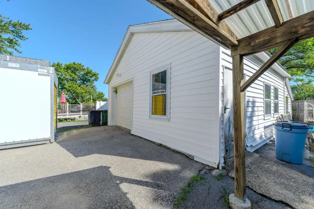 72 Linwood Street Nashua NH 03060