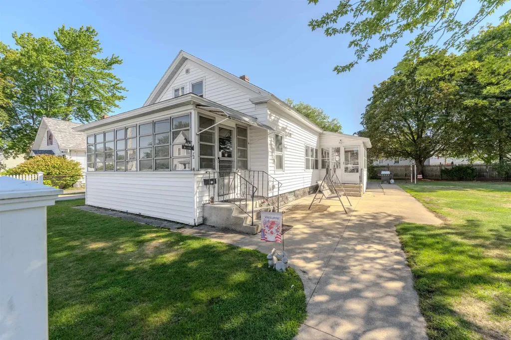 72 Linwood Street Nashua NH 03060
