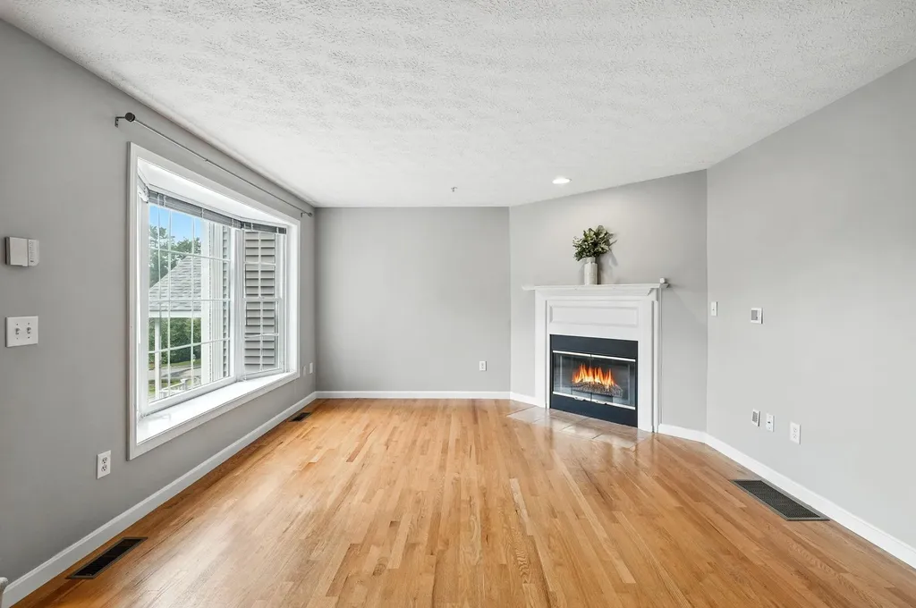 19 Georgetown Drive Nashua NH 03062