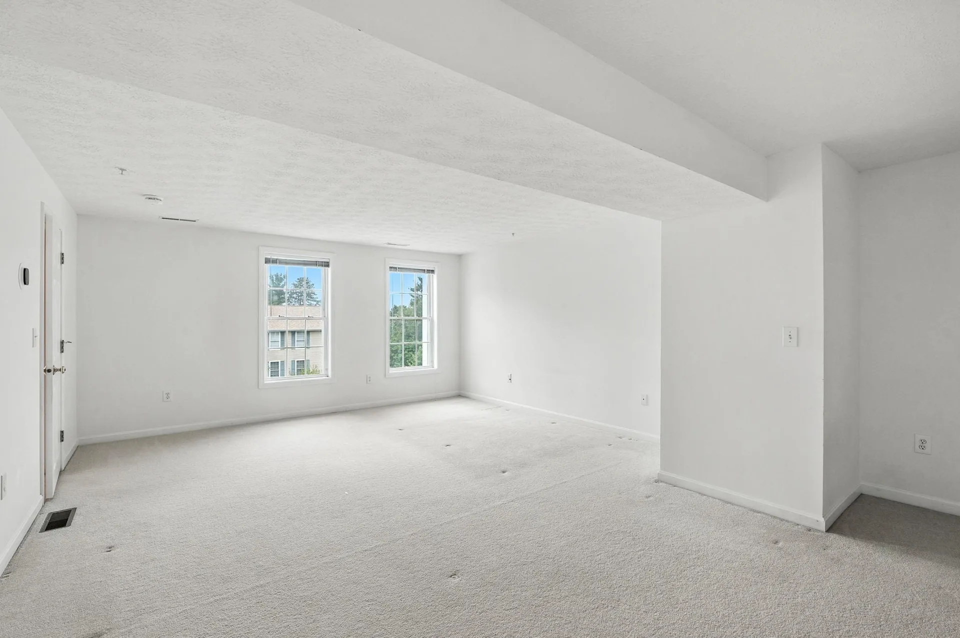 19 Georgetown Drive Nashua NH 03062